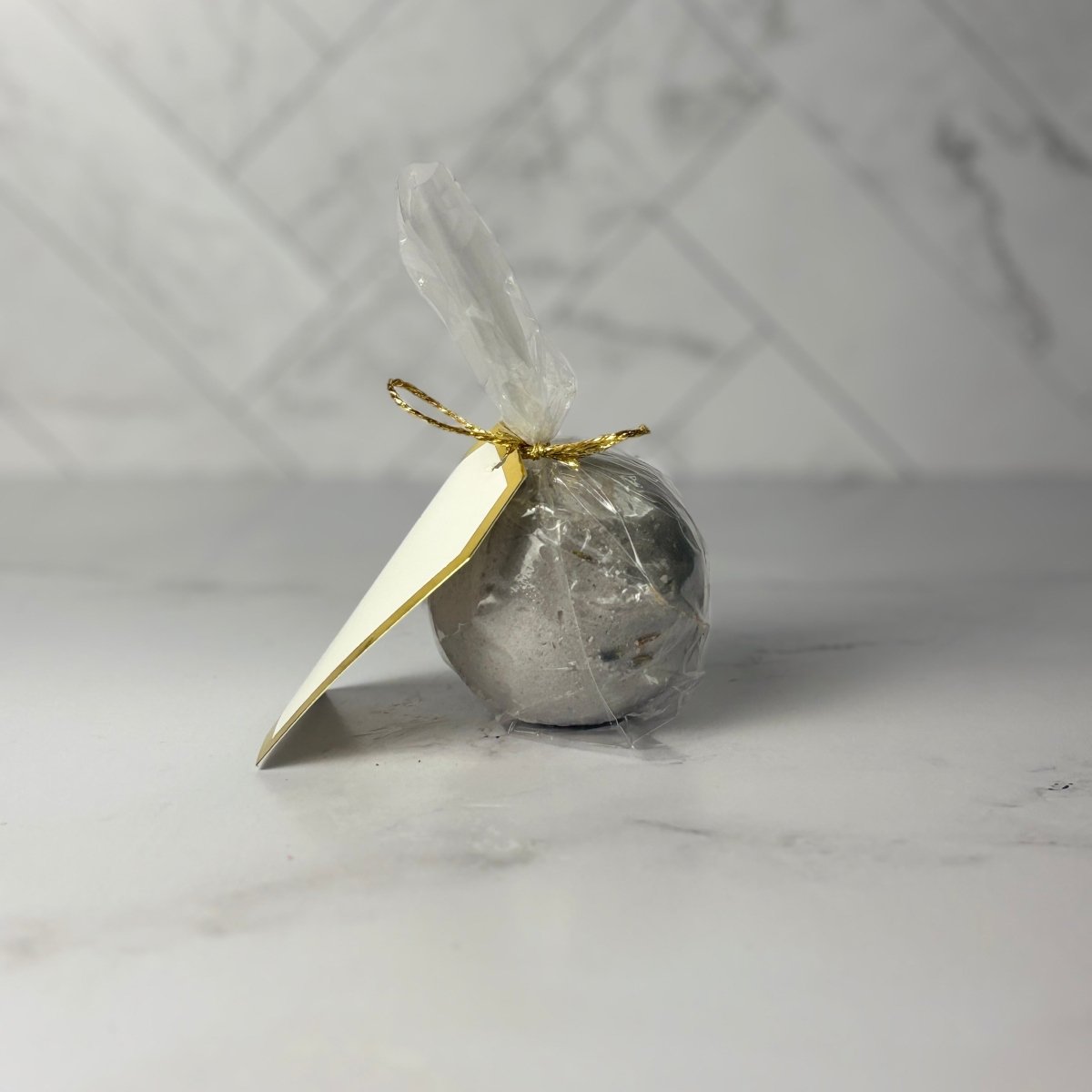 Spiced Sweet Nothings Full Size Bath Bomb - PiliBee