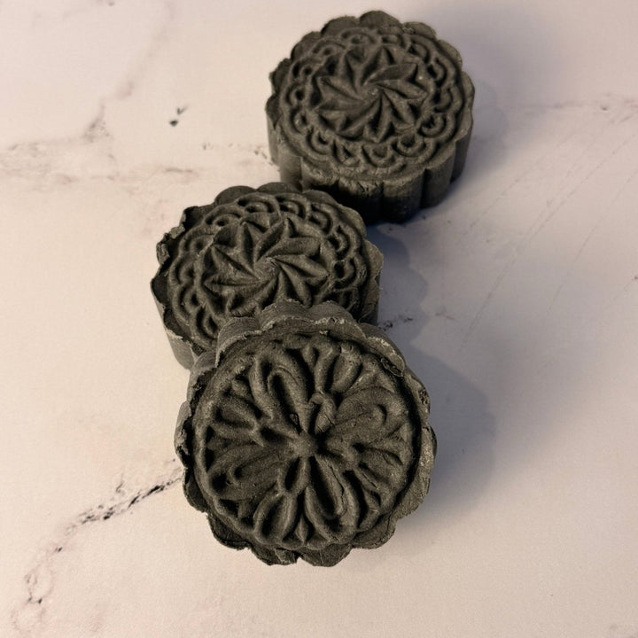 Sweet Nothings Clarifying Charcoal Shampoo Bar - PiliBee